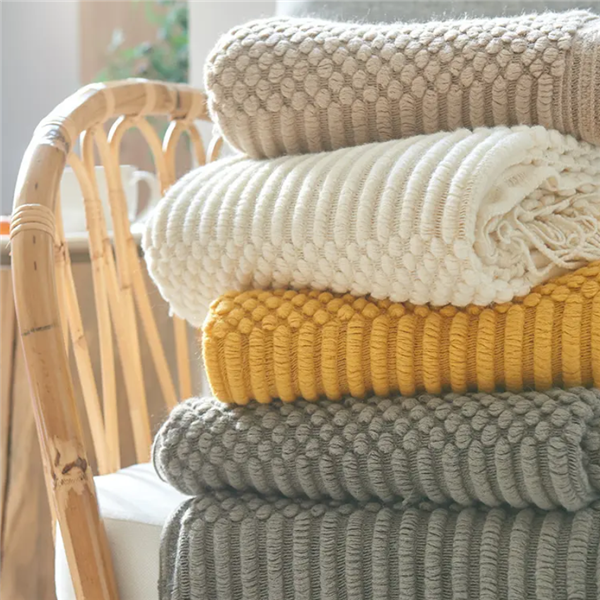 Knitted Throw Blanket-1